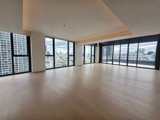 Condo en venta de 4 habitaciones en Khlong Toei, Bangkok