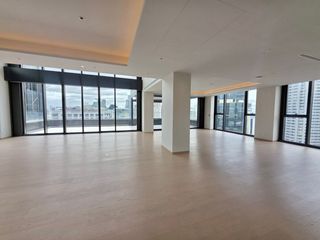 Condo en venta de 4 habitaciones en Khlong Toei, Bangkok