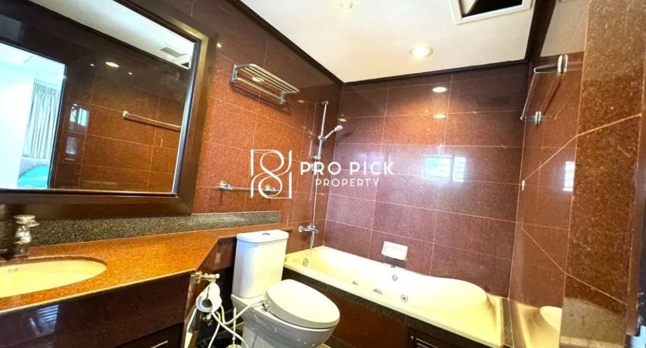 For rent 3 ベッドルーム condo in Watthana, Bangkok
