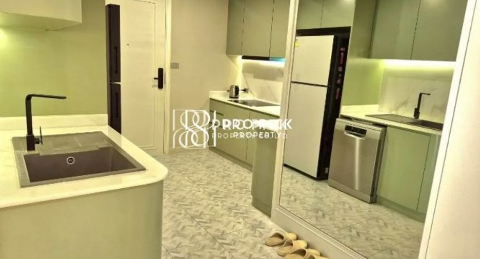 For rent 2 bedrooms condo in Khlong Toei, Bangkok