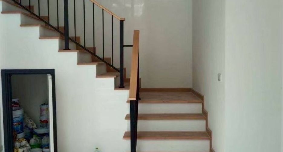 Haus zum Kauf mit 3 Zimmer in Lat Phrao, Bangkok