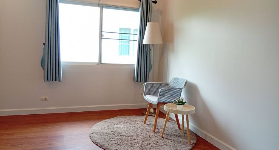 For rent 3 bedrooms house in Saraphi, Chiang Mai