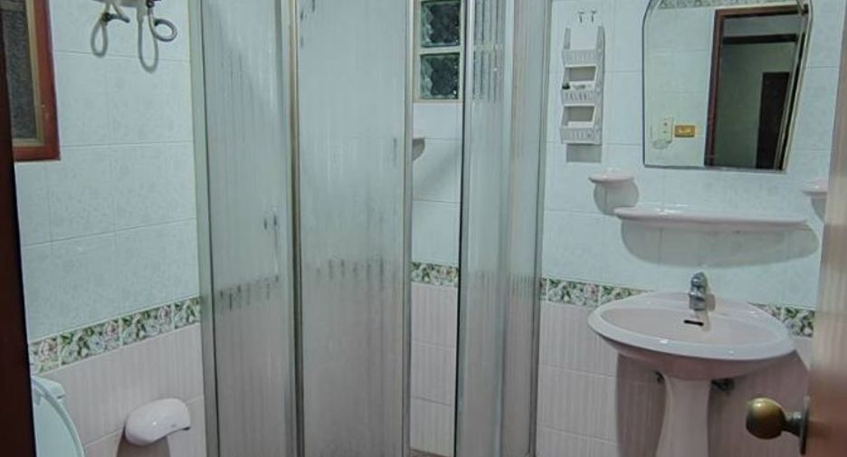 À vendre 3 chambres maison à Phra Khanong, Bangkok