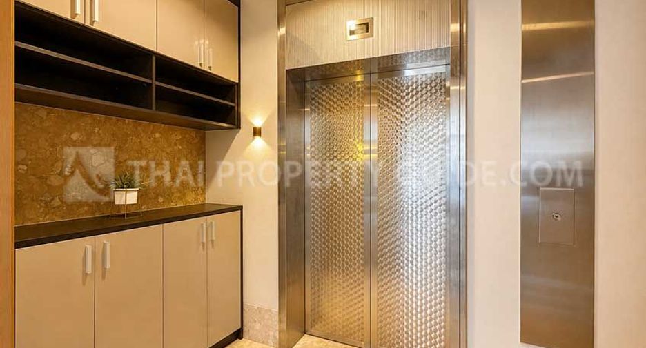 Condo en alquiler de 3 habitaciones en Watthana, Bangkok