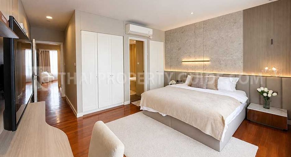Condo en alquiler de 3 habitaciones en Watthana, Bangkok