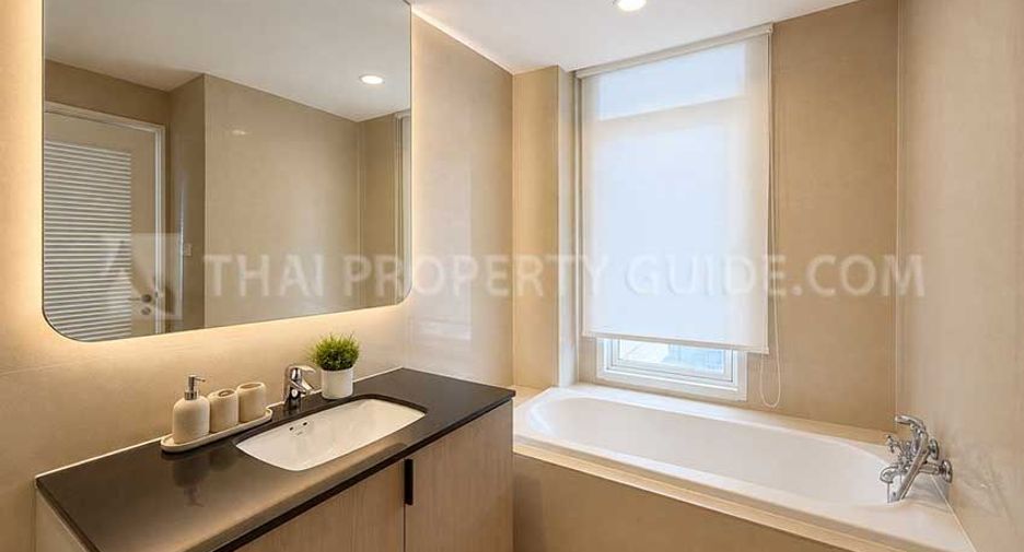 Condo en alquiler de 3 habitaciones en Watthana, Bangkok