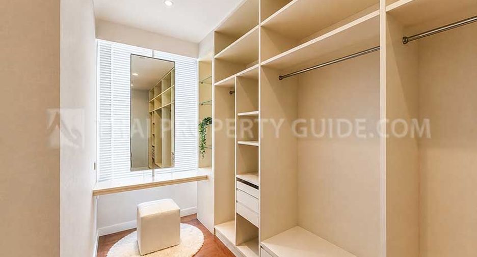Condo en alquiler de 3 habitaciones en Watthana, Bangkok