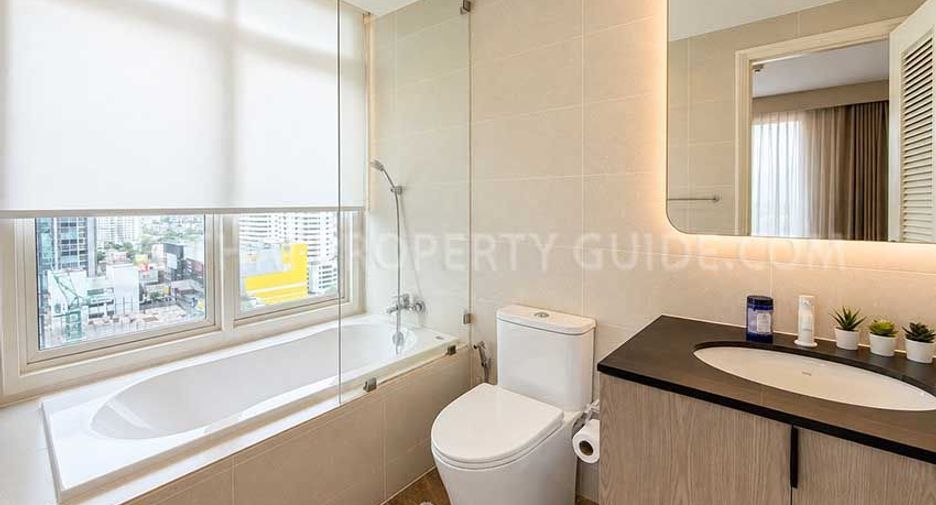 Condo en alquiler de 3 habitaciones en Watthana, Bangkok