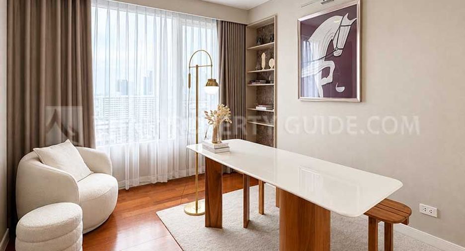 Condo en alquiler de 3 habitaciones en Watthana, Bangkok