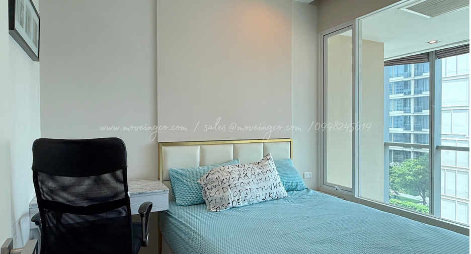 For rent and for sale 2 bedrooms condo in Watthana, Bangkok