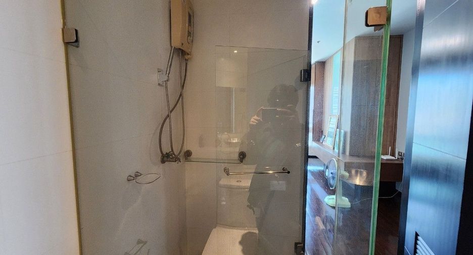 For sale 3 ベッドルーム condo in Watthana, Bangkok
