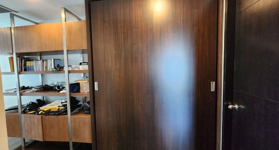 For sale 3 ベッドルーム condo in Watthana, Bangkok
