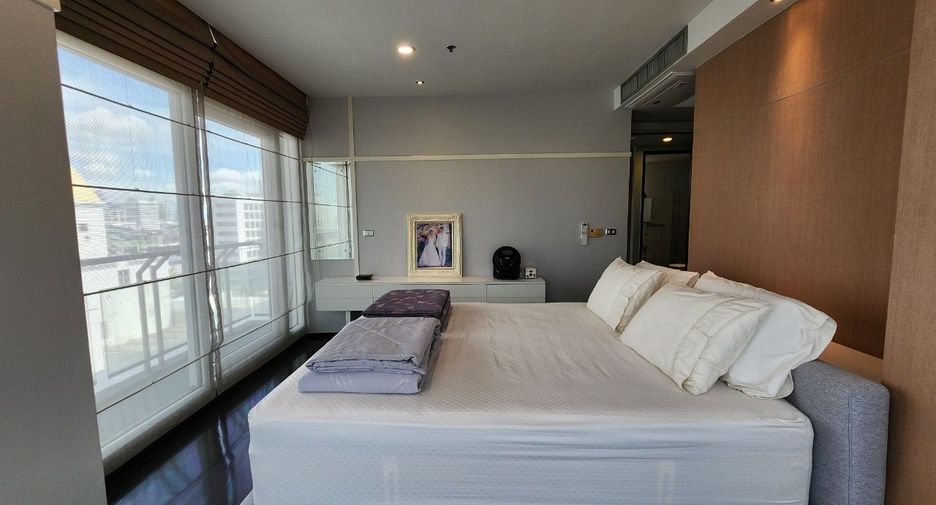 For sale 3 ベッドルーム condo in Watthana, Bangkok