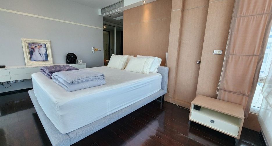 For sale 3 ベッドルーム condo in Watthana, Bangkok