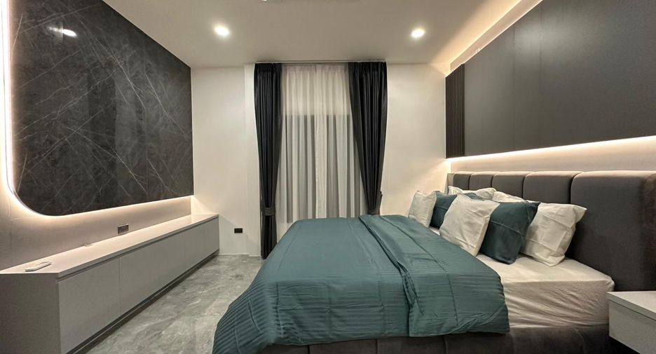 À louer et à vendre 5 chambres villa à Bang Lamung, Chonburi