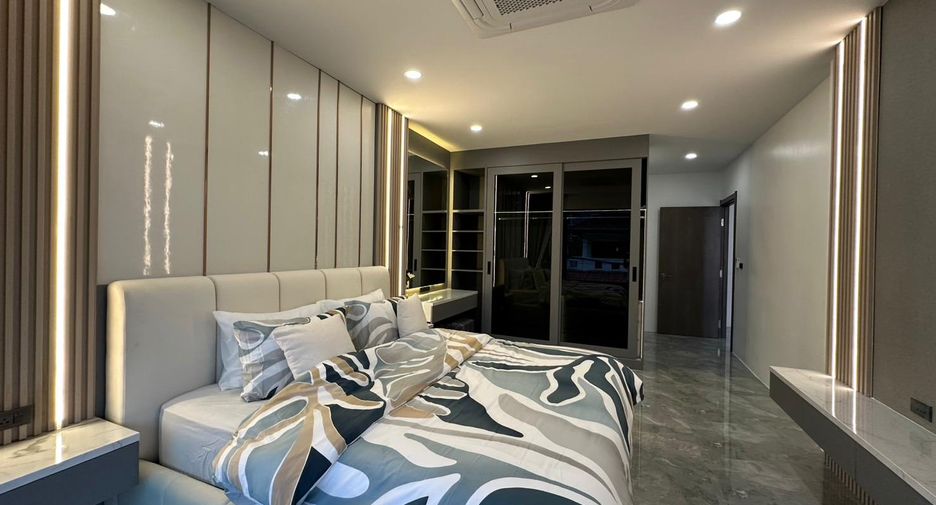 À louer et à vendre 5 chambres villa à Bang Lamung, Chonburi