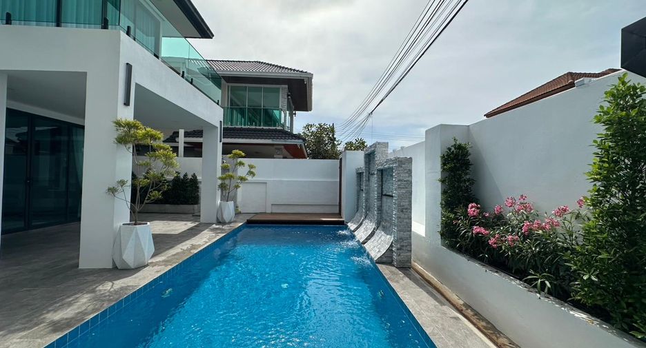 À louer et à vendre 5 chambres villa à Bang Lamung, Chonburi