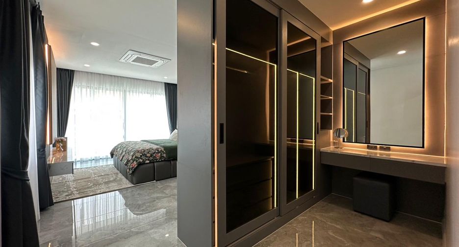 À louer et à vendre 5 chambres villa à Bang Lamung, Chonburi