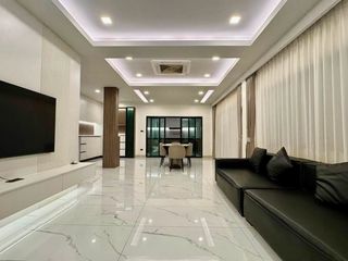 Villa zur Miete mit 5 Zimmer in Bang Lamung, Chonburi