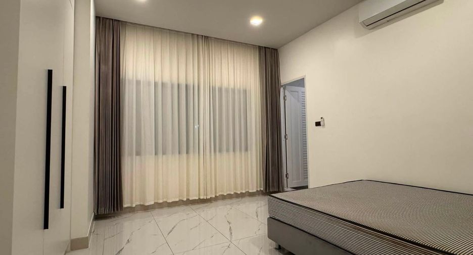 For rent 5 bedrooms villa in Bang Lamung, Chonburi