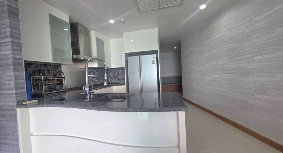 For rent 2 bedrooms condo in Na Jomtien, Pattaya