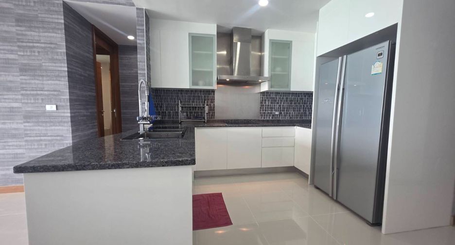 For rent 2 bedrooms condo in Na Jomtien, Pattaya