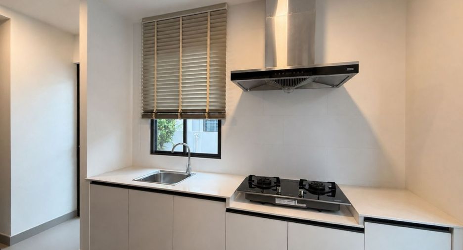 À vendre 4 chambres maison à Bang Phli, Samut Prakan