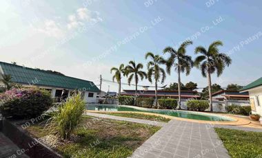 For sale and for rent 6 bedrooms villa in Bang Lamung, Chonburi