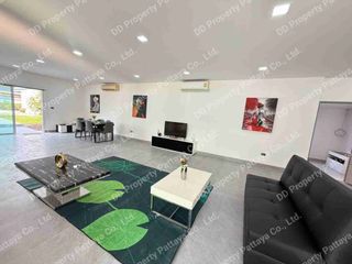 For sale and for rent 6 bedrooms villa in Bang Lamung, Chonburi