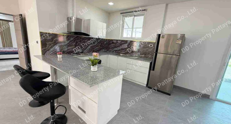 For sale and for rent 6 bedrooms villa in Bang Lamung, Chonburi