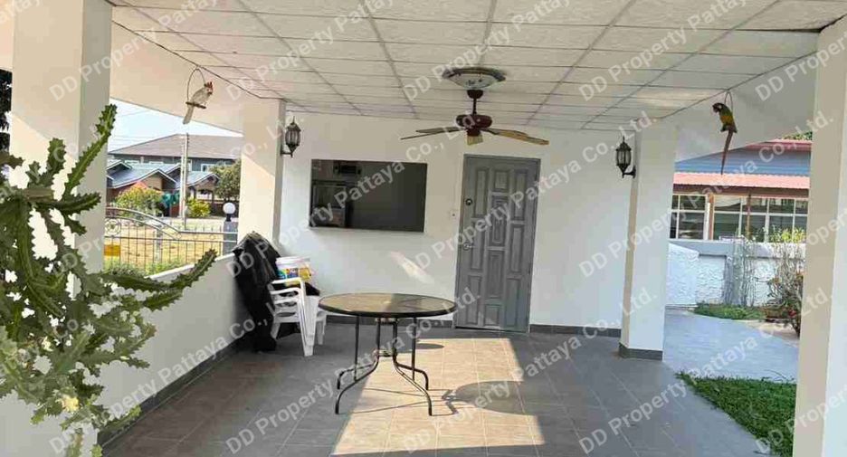 For sale and for rent 6 bedrooms villa in Bang Lamung, Chonburi