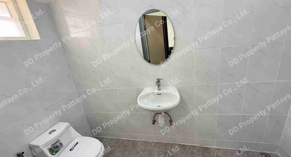 For sale and for rent 6 bedrooms villa in Bang Lamung, Chonburi