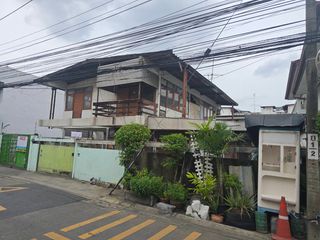 À louer et à vendre 3 chambres maison à Watthana, Bangkok