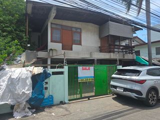 À louer et à vendre 3 chambres maison à Watthana, Bangkok