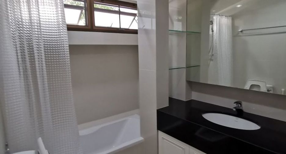 For rent 2 bedrooms apartment in Sathon, Bangkok