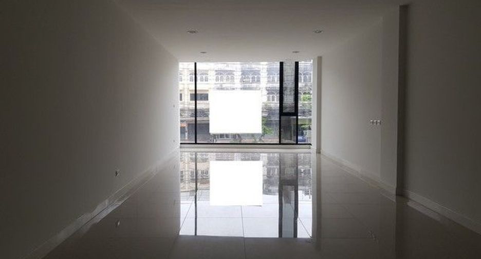 For rent 4 bedrooms retail Space in Suan Luang, Bangkok