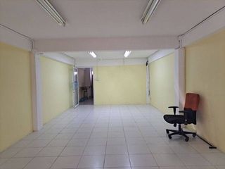 Gewerbefläche zur Miete mit 4 Zimmer in Chatuchak, Bangkok