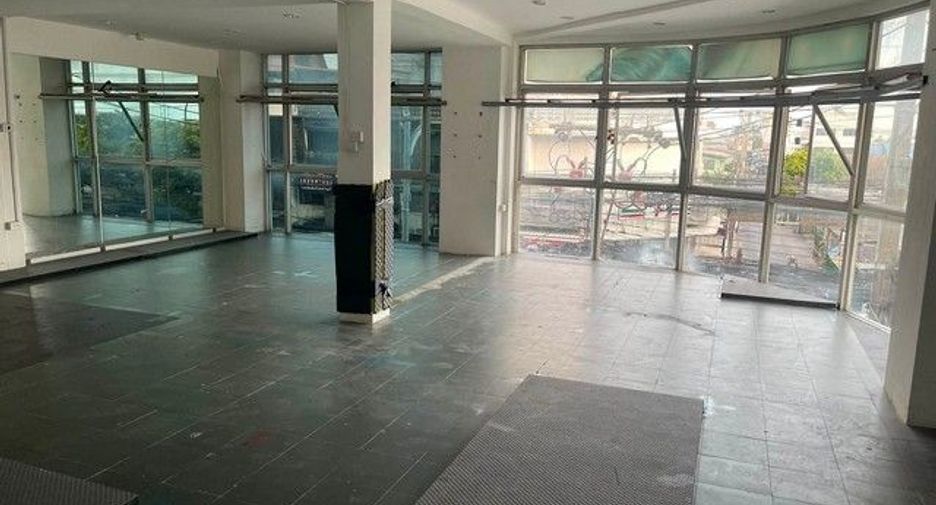 For rent 1 bed retail Space in Suan Luang, Bangkok