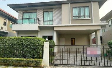 For rent 3 bedrooms house in Saphan Sung, Bangkok