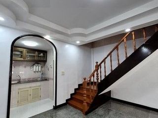 For rent 3 bedrooms townhouse in Phasi Charoen, Bangkok