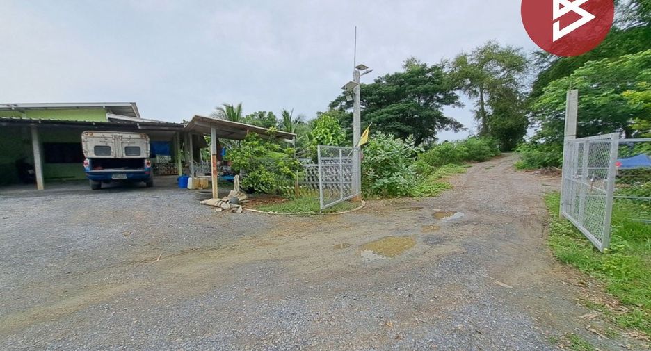 For sale land in Song Phi Nong, Suphan Buri