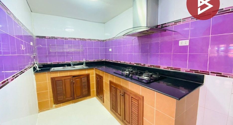 For sale 2 bedrooms townhouse in Khlong Luang, Pathum Thani