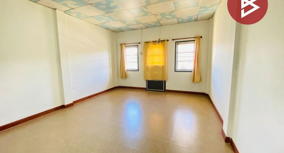 For sale 2 bedrooms townhouse in Khlong Luang, Pathum Thani