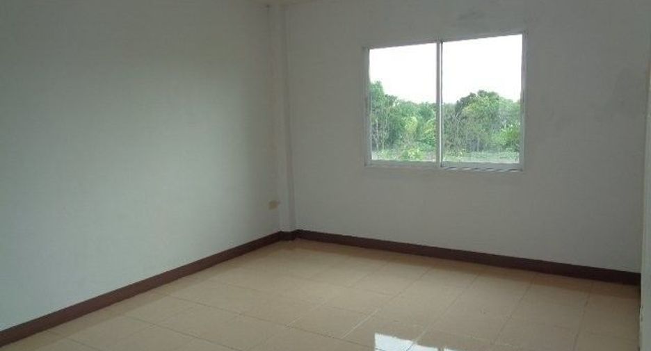 For sale 3 bedrooms house in Khlong Sam Wa, Bangkok