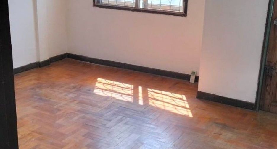 Casa adosada en venta de 2 habitaciones en Thawi Watthana, Bangkok