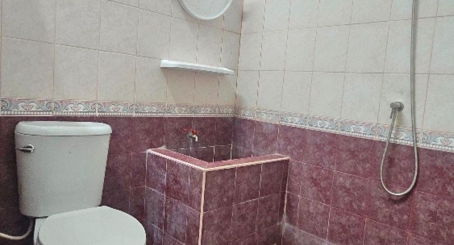 Gewerbefläche zum Kauf mit 6 Zimmer in Thung Khru, Bangkok