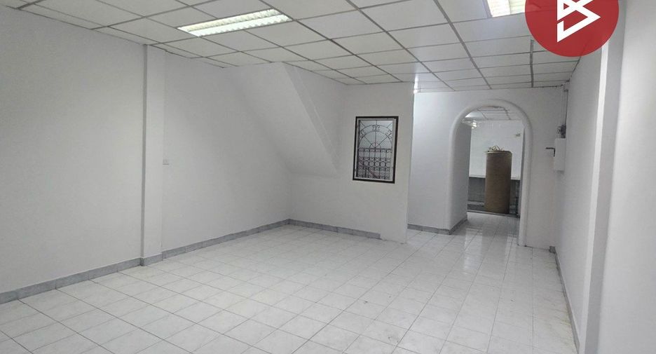 Gewerbefläche zum Kauf mit 6 Zimmer in Thung Khru, Bangkok