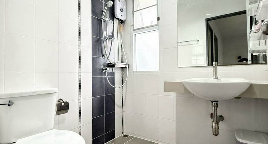 À vendre 3 chambres maison à Si Racha, Chonburi