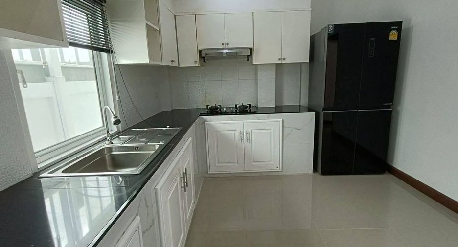 For rent 3 bedrooms house in Bang Lamung, Chonburi