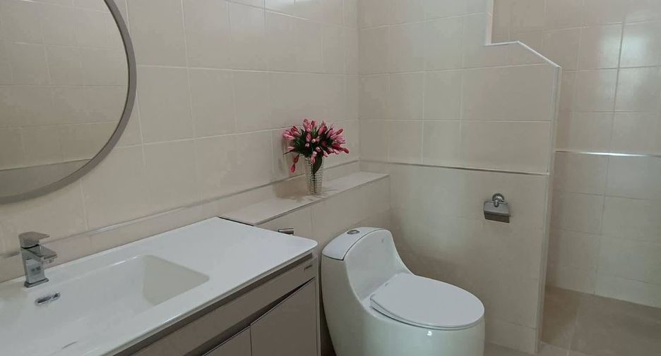 For rent 3 bedrooms house in Bang Lamung, Chonburi